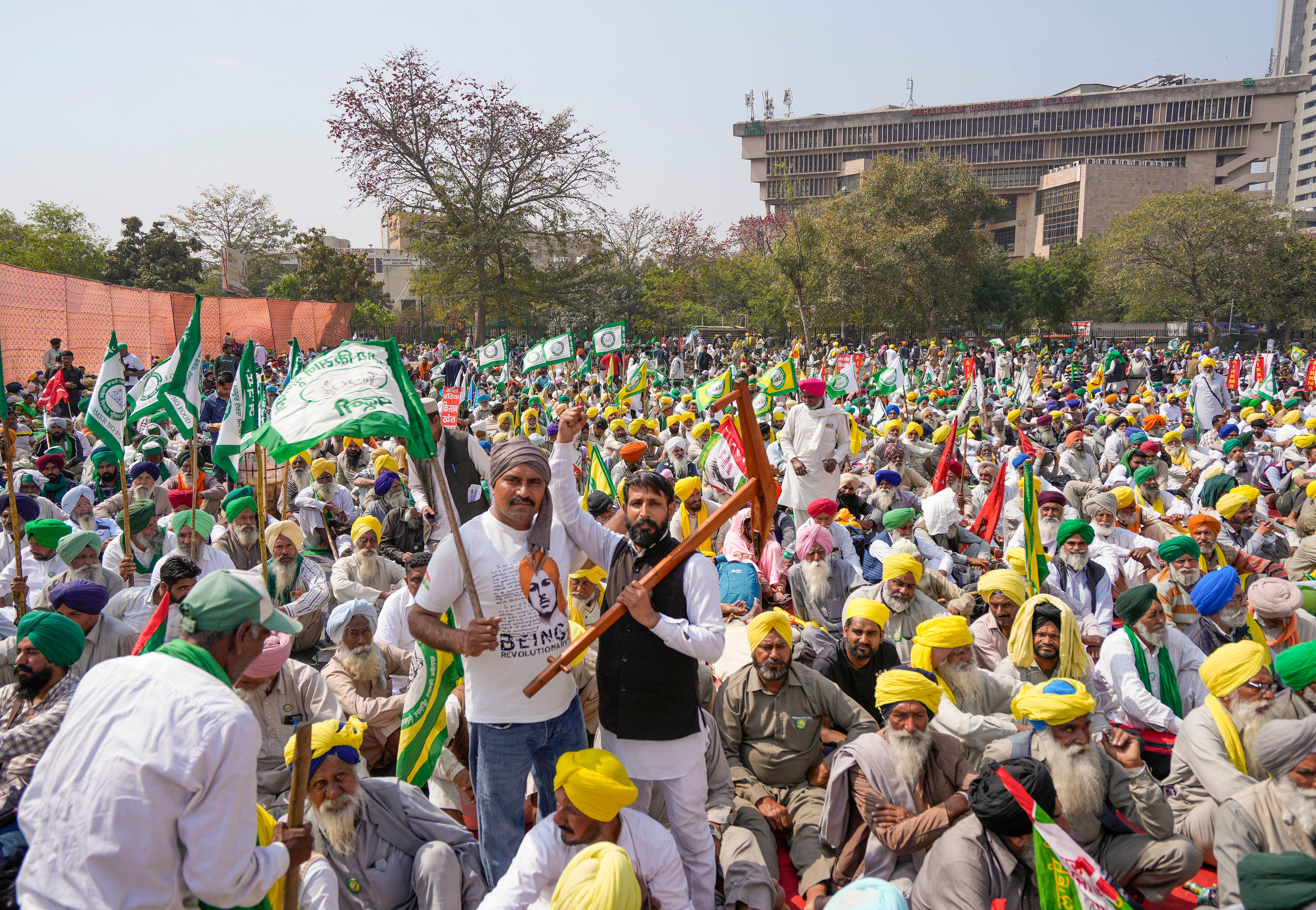 ದೆಹಲಿಯ ರಾಮಲೀಲಾ ಮೈದಾನದಲ್ಲಿ ನಡೆದ ‘ಕಿಸಾನ್‌ ಮಜ್ಜೂರ್‌ ಮಹಾಪಂಚಾಯತ್‌’ನಲ್ಲಿ ವಿವಿಧ ರೈತ ಸಂಘಟನೆಗಳ ಸದಸ್ಯರು ಭಾಗಿಯಾಗಿದ್ದರು  –ಪಿಟಿಐ ಚಿತ್ರ