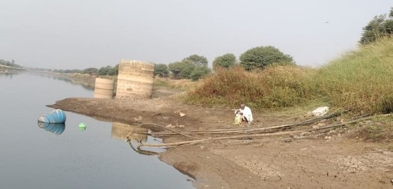 ಔರಾದ್ ಪಟ್ಟಣಕ್ಕೆ ನೀರು ಪೂರೈಸುವ ಹಾಲಹಳ್ಳಿ ಬ್ಯಾರೇಜ್‌ನಲ್ಲಿ ಅಗತ್ಯ ನೀರಿನ ಸಂಗ್ರಹ ಇಲ್ಲದಿರುವುದು