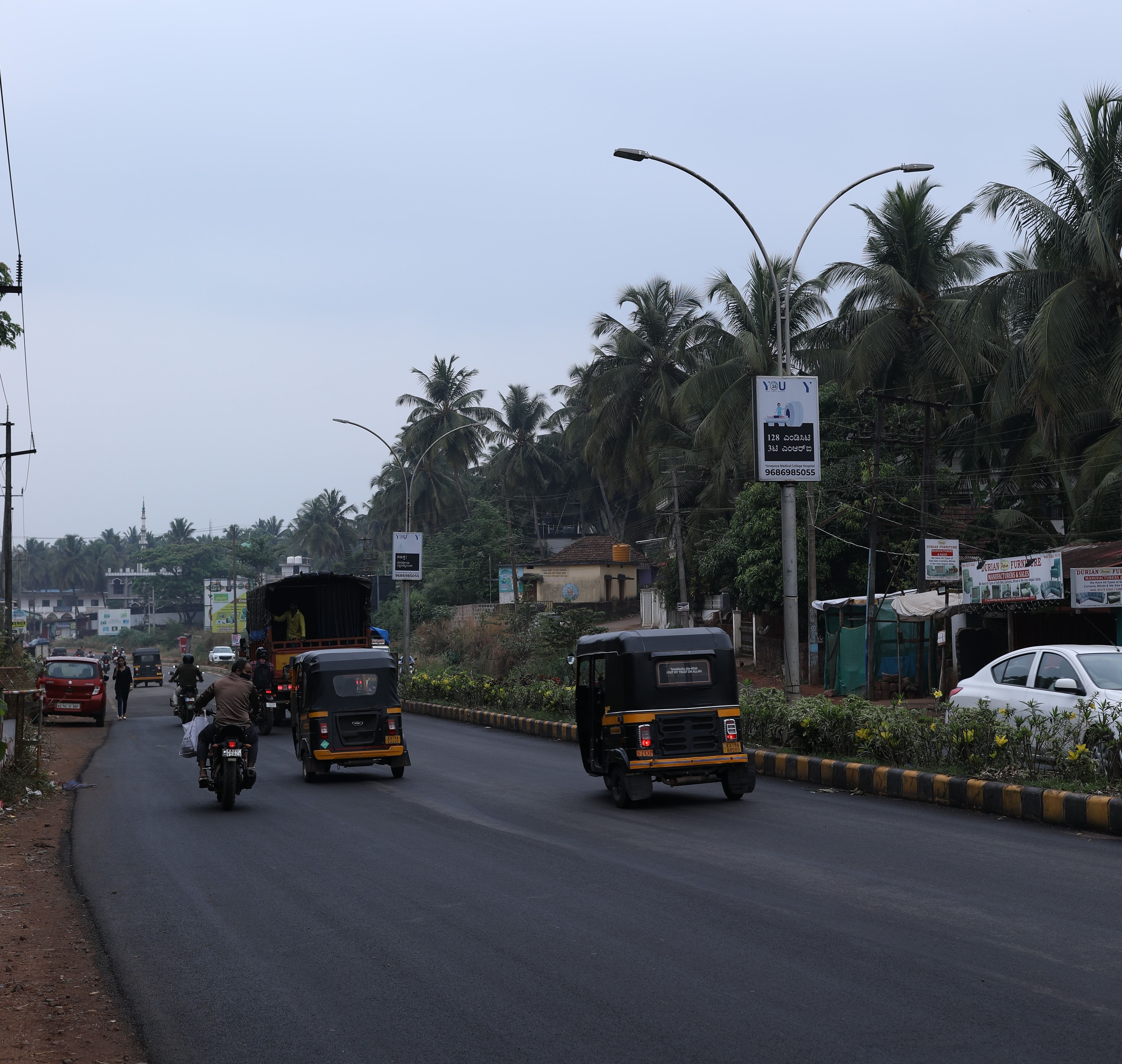 ಉಳ್ಳಾಲ ಭಾಗದಲ್ಲಿ ಶುಕ್ರವಾರ ಮೋಡ ಕವಿದ ವಾತಾವರಣ ಇತ್ತು