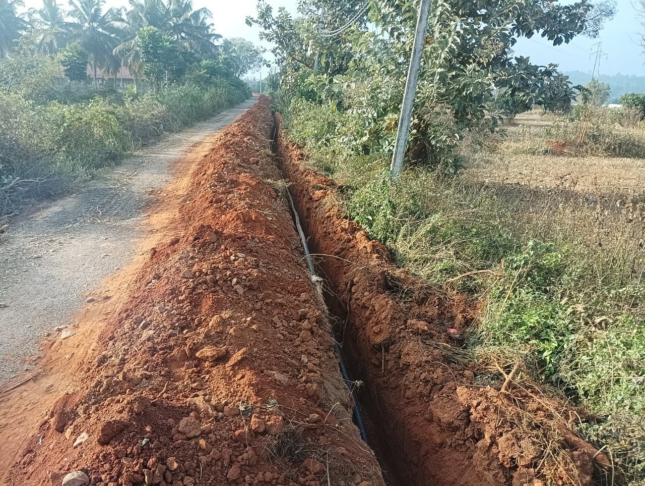 ಕುದೂರು ಹೋಬಳಿ ಬಿಸ್ಕೂರು ಗ್ರಾಮ ಪಂಚಾಯಿತಿ ವ್ಯಾಪ್ತಿಯಲ್ಲಿ ನಡೆಯುತ್ತಿರುವ ಜಲಜೀವನ್ ಮಿಷನ್ ಕಾಮಗಾರಿ