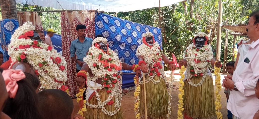 ಸುಂಟಿಕೊಪ್ಪ ಸಮೀಪದ ಪನ್ಯ ಗ್ರಾಮದ ಉದ್ಧಿಬಾಣೆ ಮಠದಲ್ಲಿ ಶ್ರದ್ಧಾಭಕ್ತಿಯಿಂದ ನೇಮೋತ್ಸವ ನಡೆಯಿತು