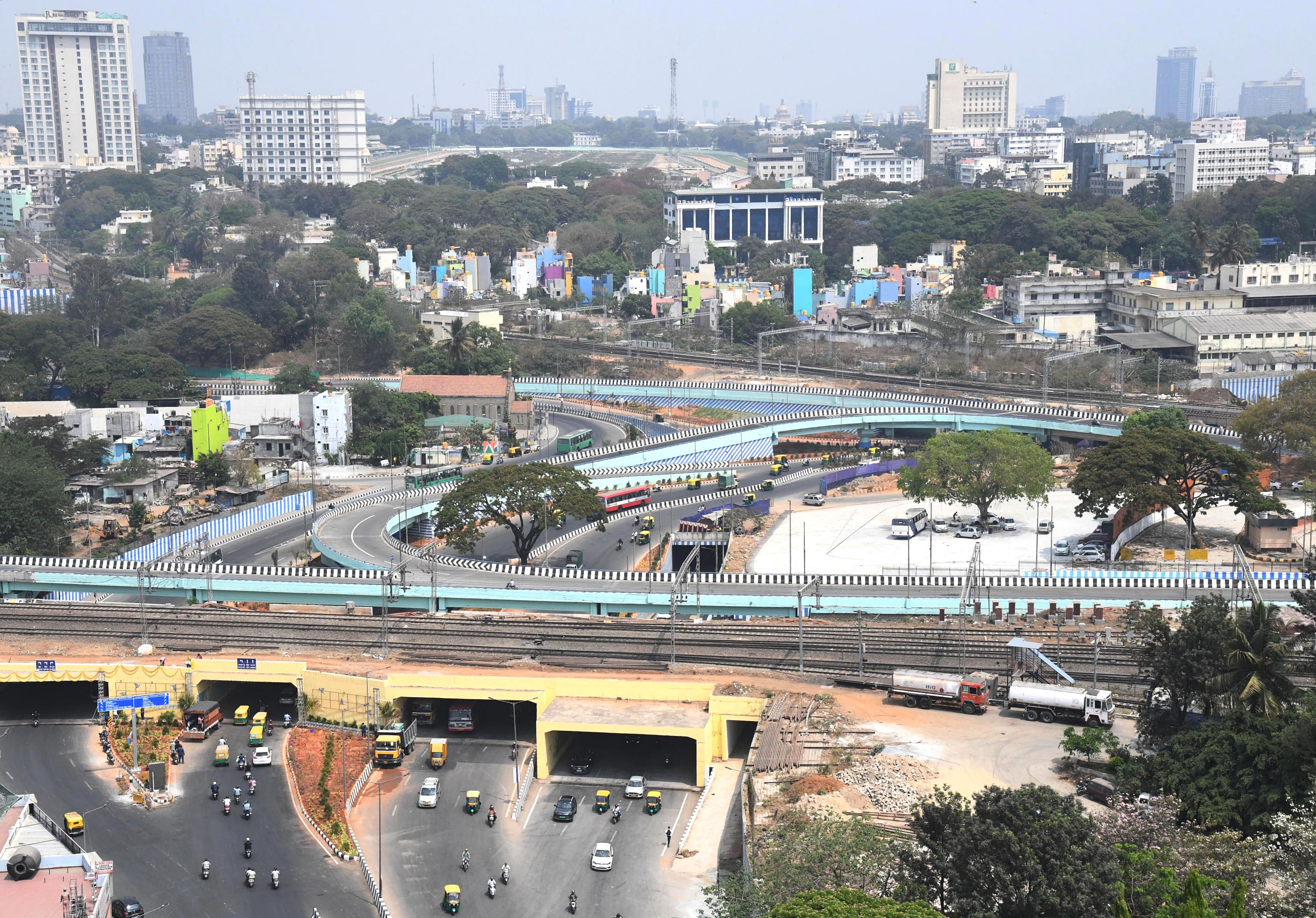 ಓಕಳಿಪುರ ಜಂಕ್ಷನ್‌ ಬಳಿ ‘ರಾಜೀವ್ ಗಾಂಧಿ ಸಿಗ್ನಲ್ ಮುಕ್ತ ಅಷ್ಟಪಥ ಕಾರಿಡಾರ್’ನ ನೋಟ
ಪ್ರಜಾವಾಣಿ ಚಿತ್ರ/ ಎಂ.ಎಸ್. ಮಂಜುನಾಥ್