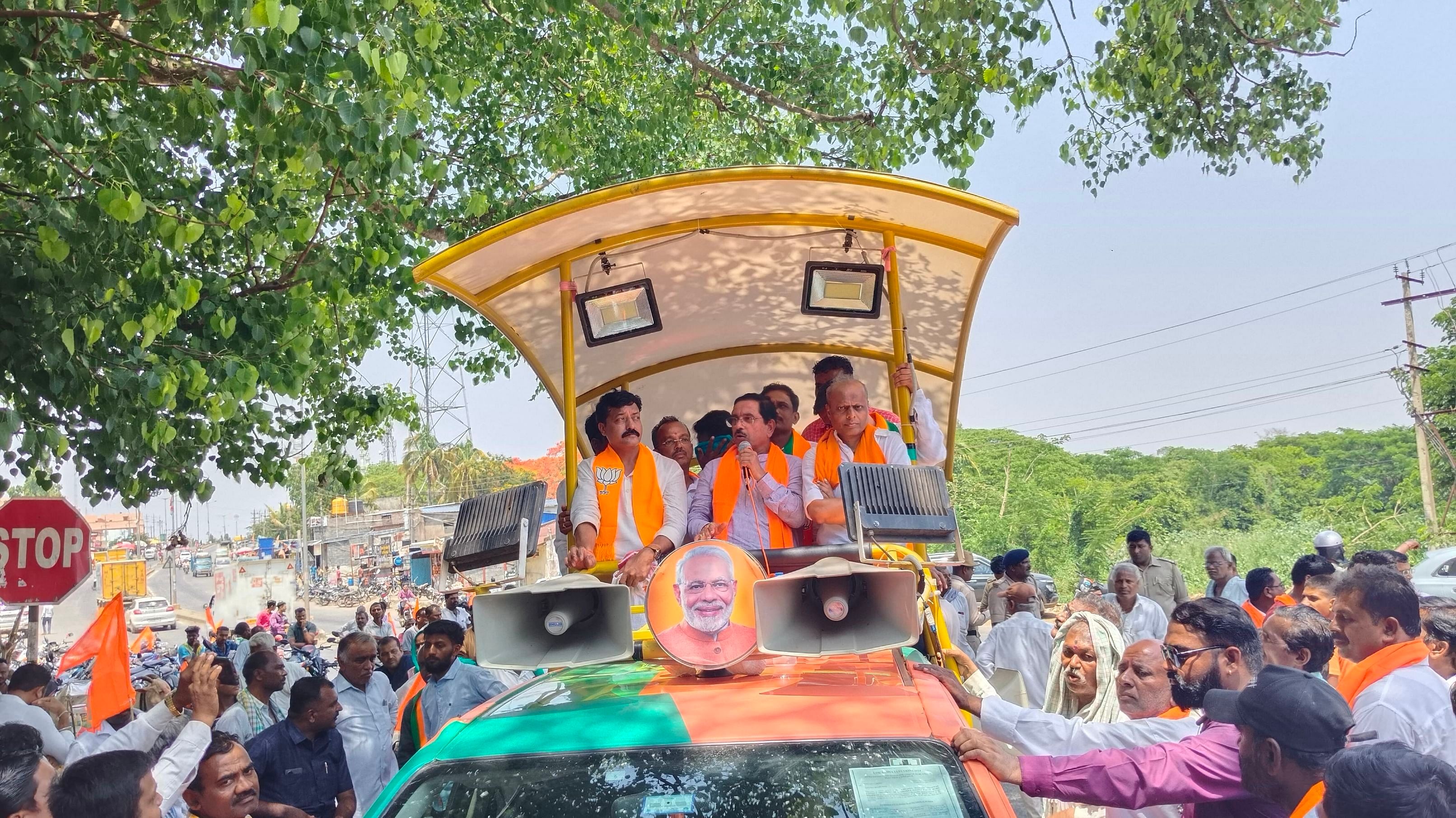 ಕಲಘಟಗಿಯಲ್ಲಿ ಬಹಿರಂಗ ಸಭೆಯಲ್ಲಿ ಧಾರವಾಡ ಲೋಕಸಭಾ ಕ್ಷೇತ್ರದ ಬಿಜೆಪಿ ಅಭ್ಯರ್ಥಿ ಪ್ರಲ್ಹಾದ ಜೋಶಿ ಮಾತನಾಡಿದರು