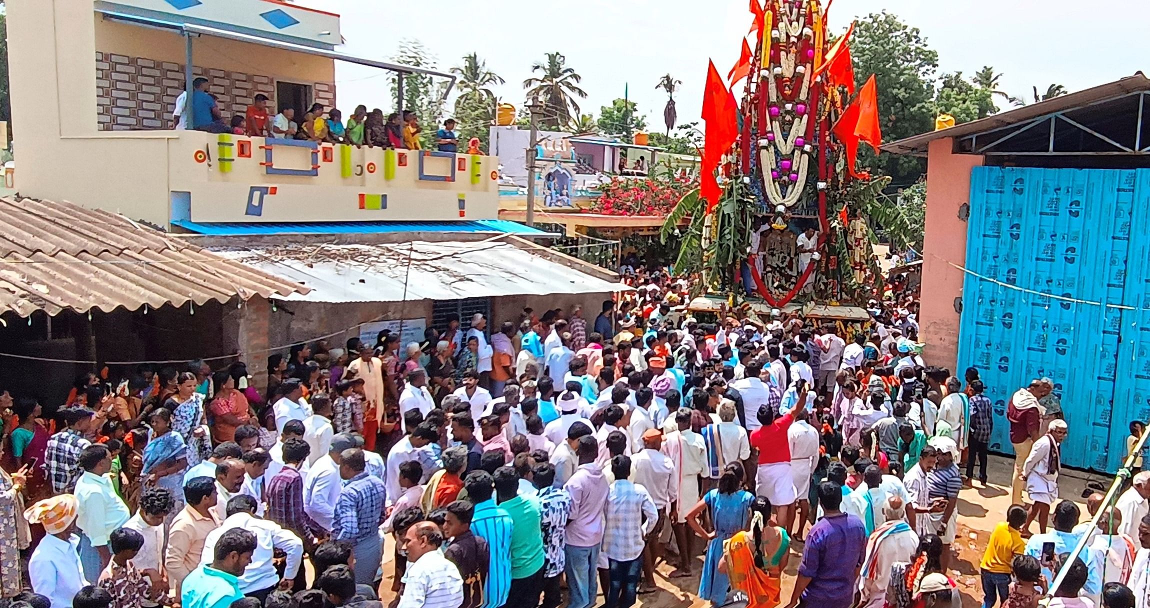 ಪುರವರ ಹೋಬಳಿಯ ಇಮ್ಮಡಗೊಂಡನಹಳ್ಳಿ ಗ್ರಾಮದಲ್ಲಿ ಗುರುವಾರ ಆಂಜನೇಯ ರಥೋತ್ಸವ ನಡೆಯಿತು