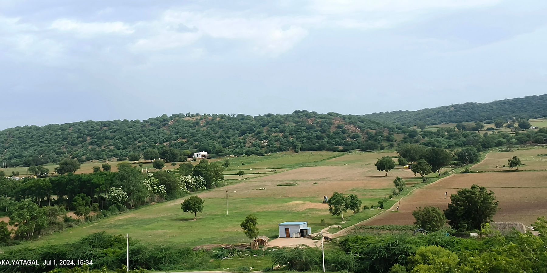 ಕವಿತಾಳ ಸಮೀಪದ ಯತಗಲ್‌ ಗ್ರಾಮದ ಸುತ್ತಮುತ್ತಲಿನ ಜಮೀನು ಪ್ರದೇಶ