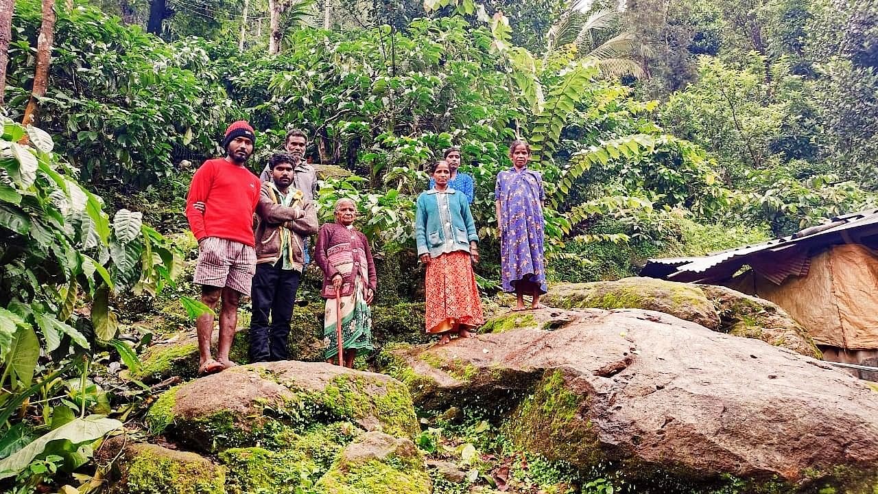 ಅರೇನೂರು ಗ್ರಾಮದಲ್ಲಿ ವಾಸಿಸುತ್ತಿರುವ ಕುಟುಂಬಗಳು