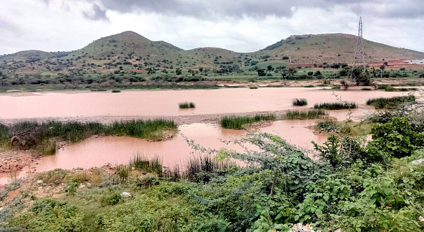 ಹರಪನಹಳ್ಳಿ ತಾಲ್ಲೂಕು ತುಂಗಭದ್ರಾ ನದಿಯಿಂದ ನೀರು ತುಂಬಿಸುವ ಯೋಜನೆಯಿಂದ ಹೊರಗುಳಿದಿರುವ ಐತಿಹಾಸಿಕ ನಾಯಕನಕೆರೆ