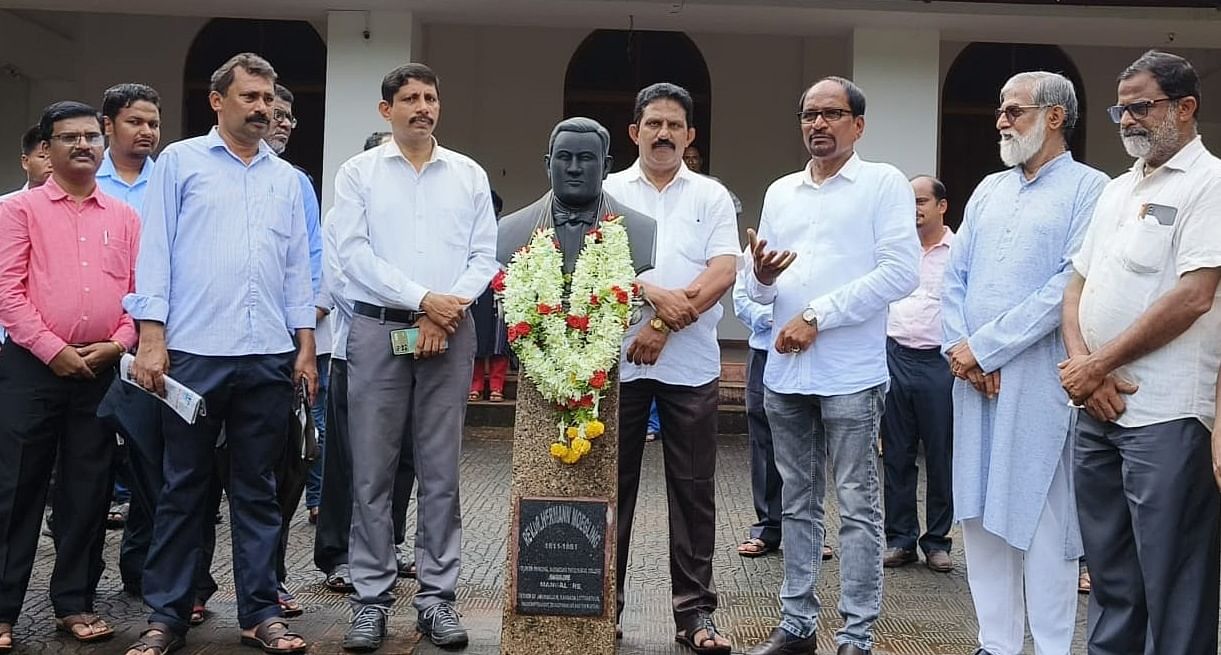 ಕರ್ನಾಟಕ ಥಿಯೊಲಾಜಿಕಲ್ ಕಾಲೇಜು ಆವರಣದಲ್ಲಿ ಮಂಗಳೂರ ಸಮಾಚಾರದ ಸಂಪಾದಕ ರೆವರೆಂಡ್ ಹರ್ಮನ್ ಮೊಗ್ಲಿಂಗ್ ಅವರನ್ನು ಸ್ಮರಿಸಲಾಯಿತು