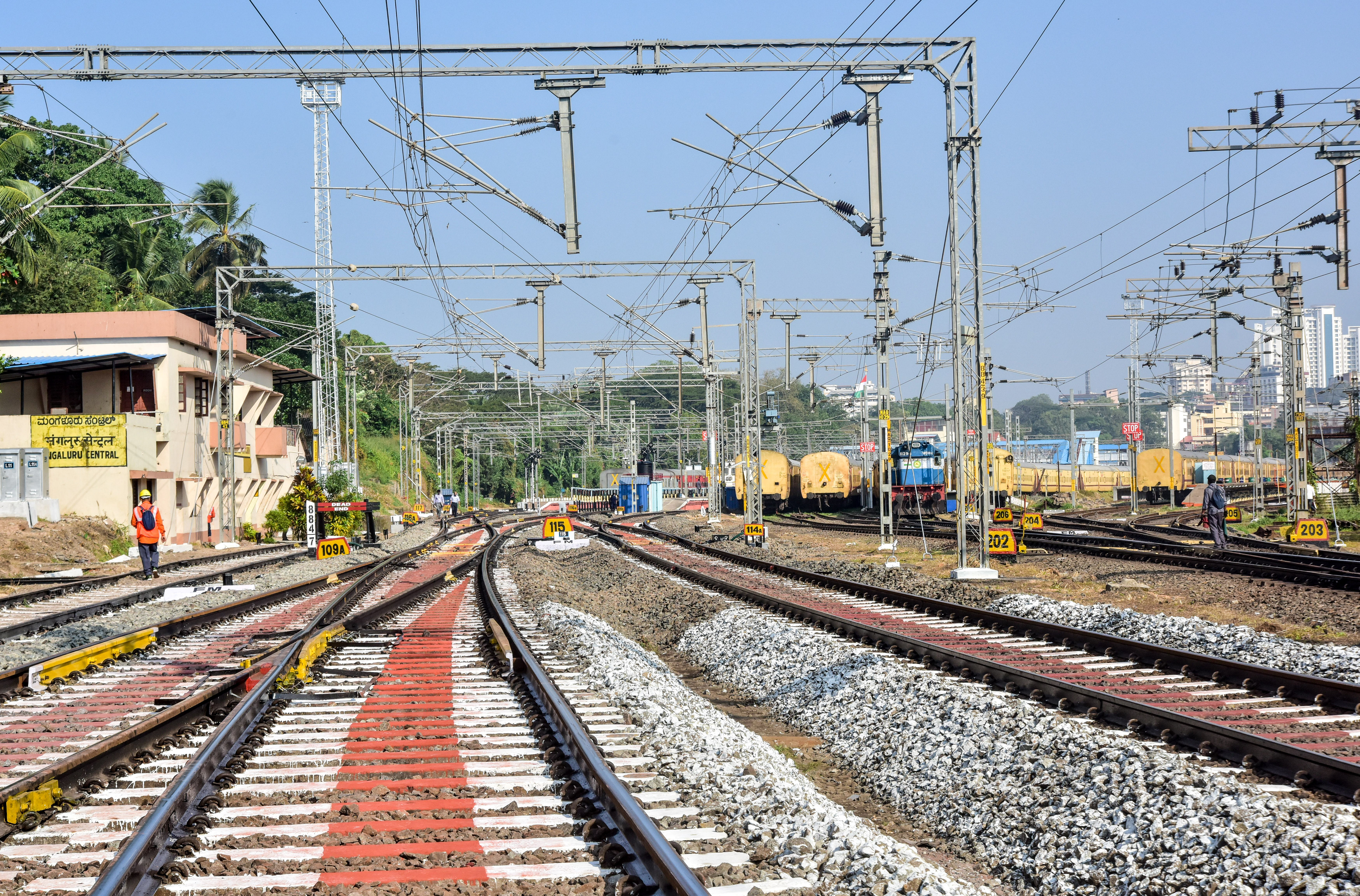 ಮಂಗಳೂರು ಸೆಂಟ್ರಲ್‌ –ಪ್ರಜಾವಾಣಿ ಚಿತ್ರ