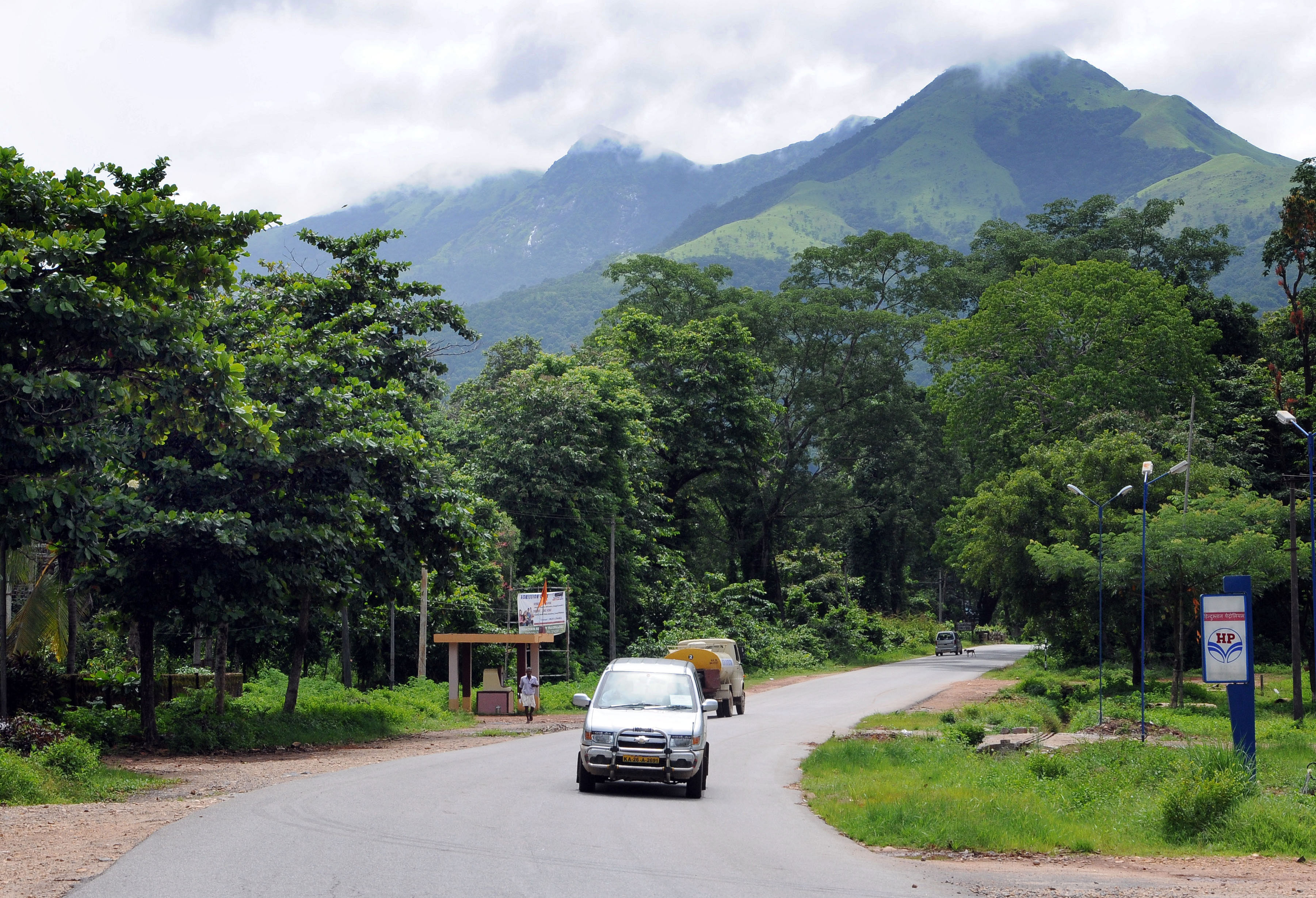 ಶಿರಾಡಿ ಘಾಟ್ ರಸ್ತೆ