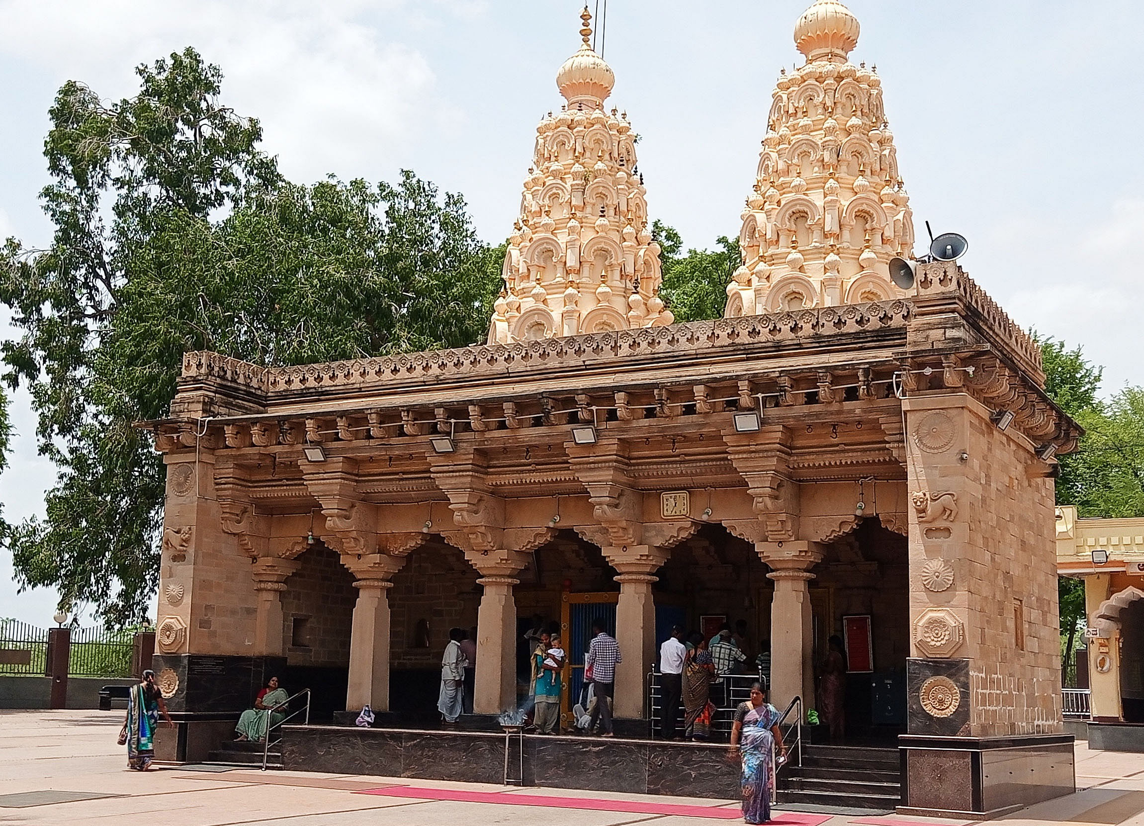 ವಿಜಯ ಮಹಾಂತ ಶಿವಯೋಗಿಗಳ ಕರ್ತೃ ಗದ್ದುಗೆ