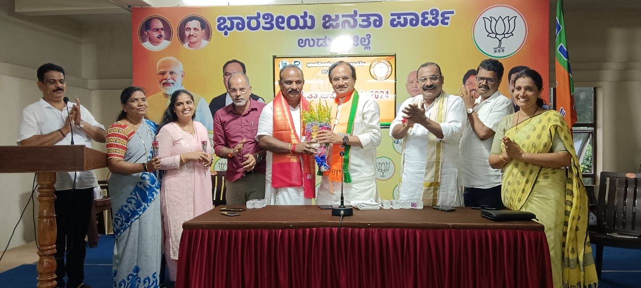 ಬಿಜೆಪಿ ಜಿಲ್ಲಾ ಕಚೇರಿಯಲ್ಲಿ ನಡೆದ ಸದಸ್ಯತಾ ಅಭಿಯಾನದ ಪ್ರಗತಿ ಪರಿಶೀಲನಾ ಸಭೆಯಲ್ಲಿ ಮಾಜಿ ಕೇಂದ್ರ ಸಚಿವ ಭಗವಂತ ಖೂಬಾ ಪಾಲ್ಗೊಂಡಿದ್ದರು