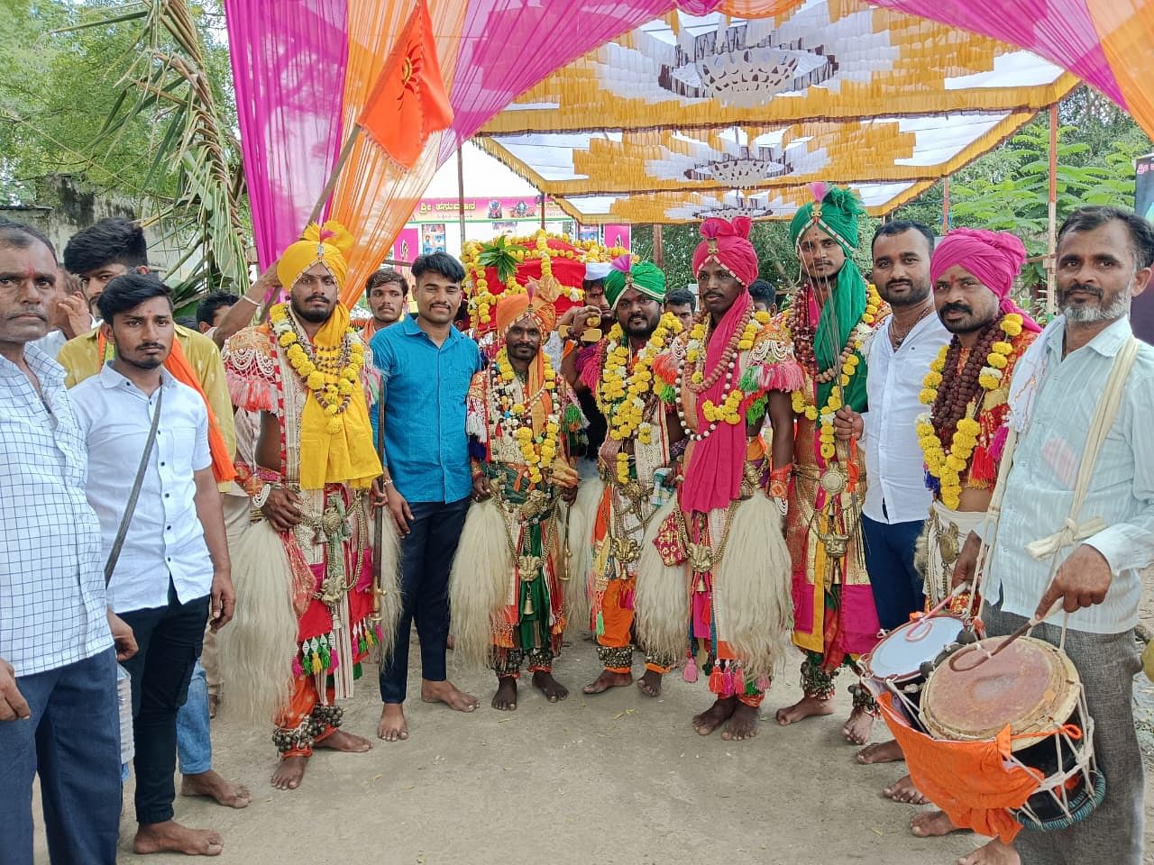 ಅಫಜಲಪುರ ತಾಲ್ಲೂಕಿನ ಸಿದ್ದನೂರು ಗ್ರಾಮದಲ್ಲಿ ಹನುಮಾನ್ ಜಾತ್ರಾ ಮಹೋತ್ಸವ ನಿಮಿತ್ತ ಹನುಮಾನ ಪಲ್ಲಕ್ಕಿ ಮಹೋತ್ಸವ ಜರುಗಿತು