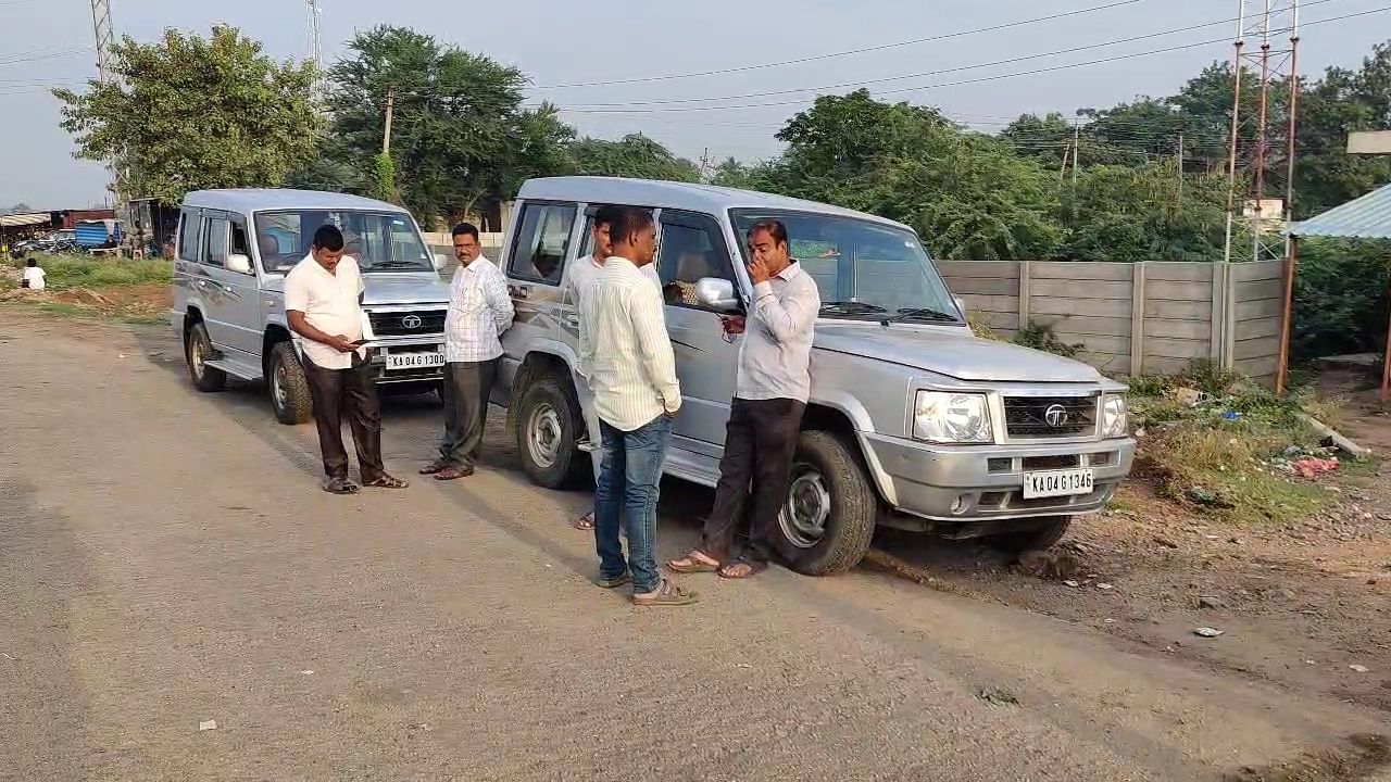 ಹಗರಿ ಚೆಕ್‌ಪೋಸ್ಟ್‌ ಸಮೀಪ ಬೀಡು ಬಿಟ್ಟಿದ್ದ ಲೋಕಾಯುಕ್ತ ಸಿಬ್ಬಂದಿ 