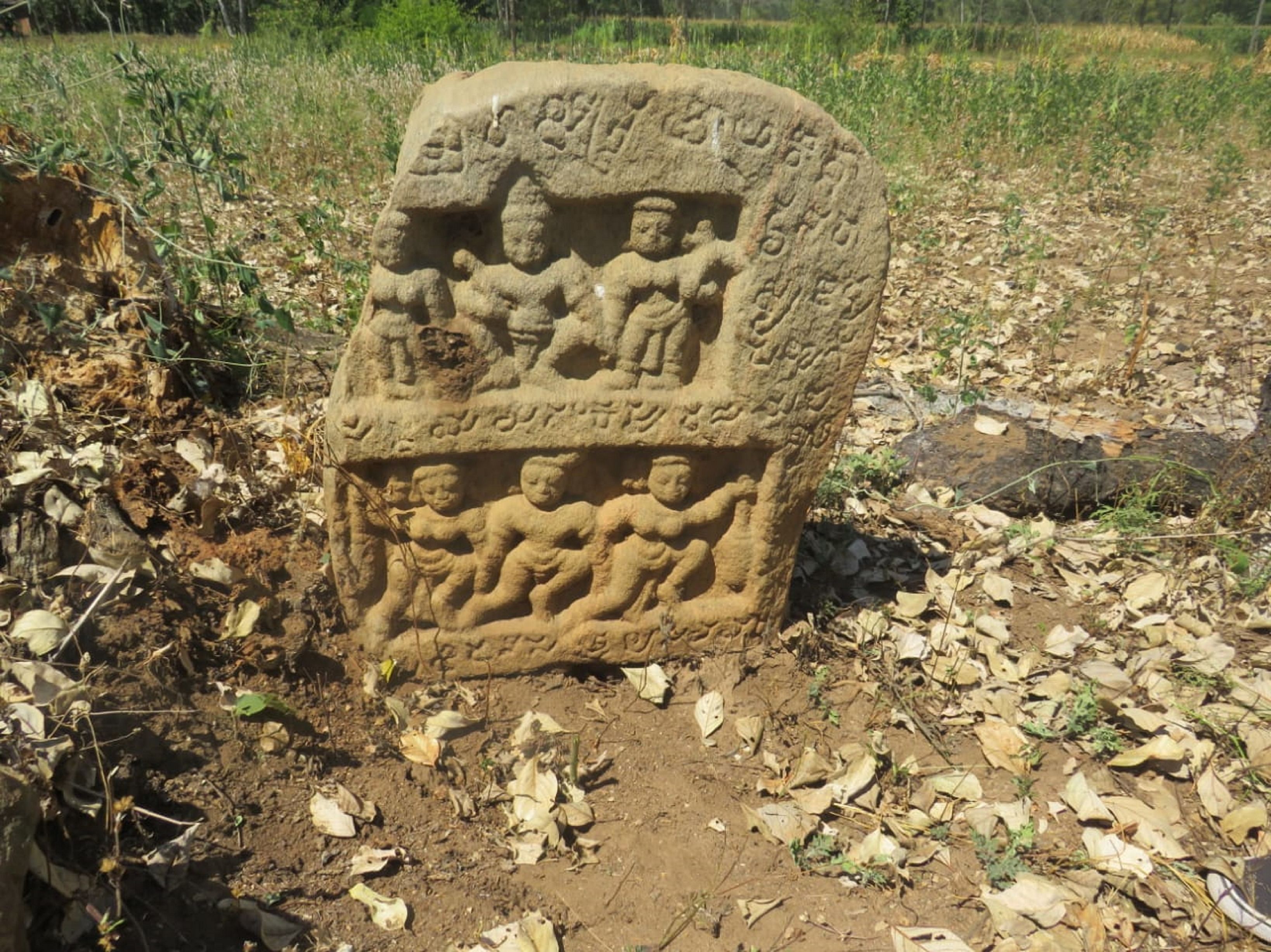 ಕೊಡಗಿನಲ್ಲಿ ದೊರೆತ ಅಪರೂಪದ ವೀರಗಲ್ಲು