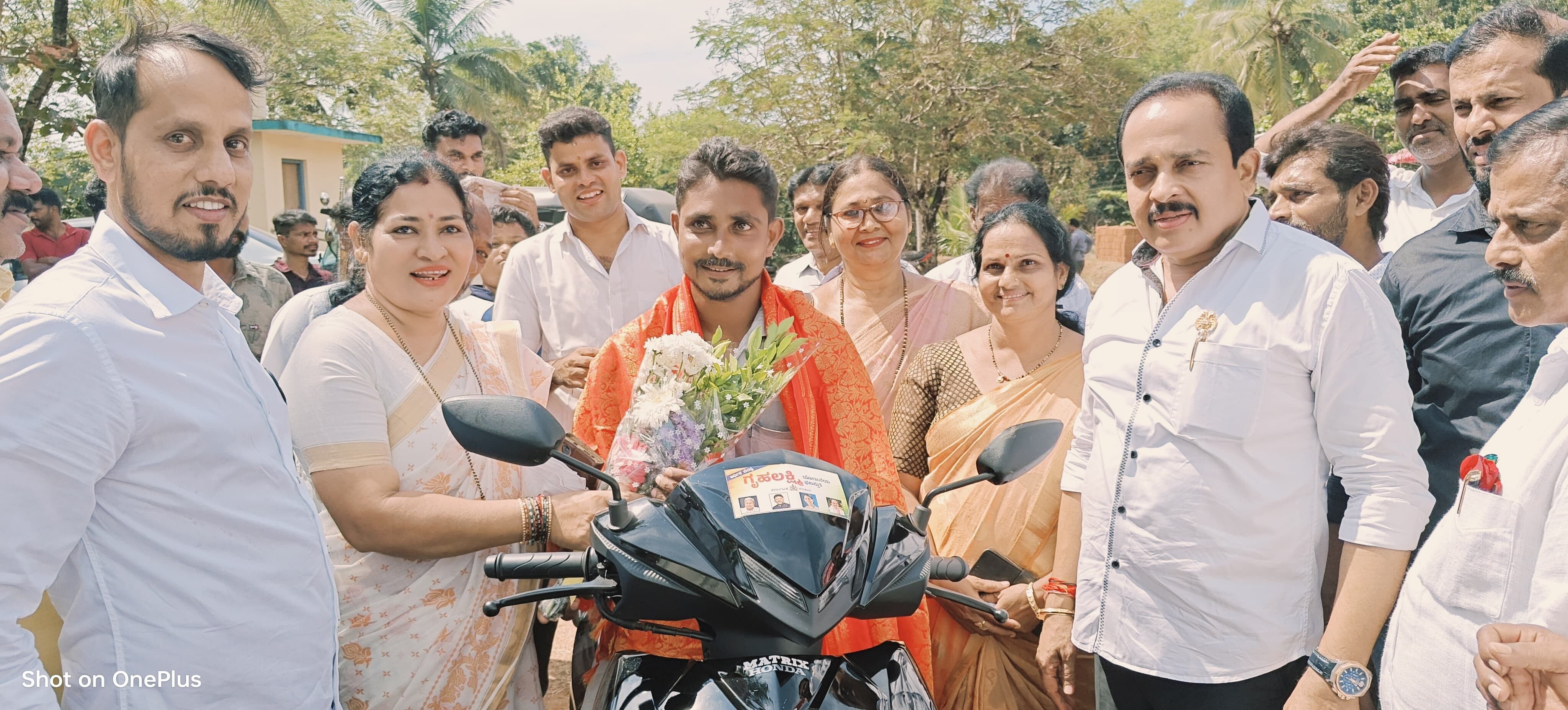 ಸಲೀಂ ಅವರನ್ನು ಶಾಸಕ ಅಶೋಕ್‌ ರೈ ಸನ್ಮಾನಿಸಿದರು