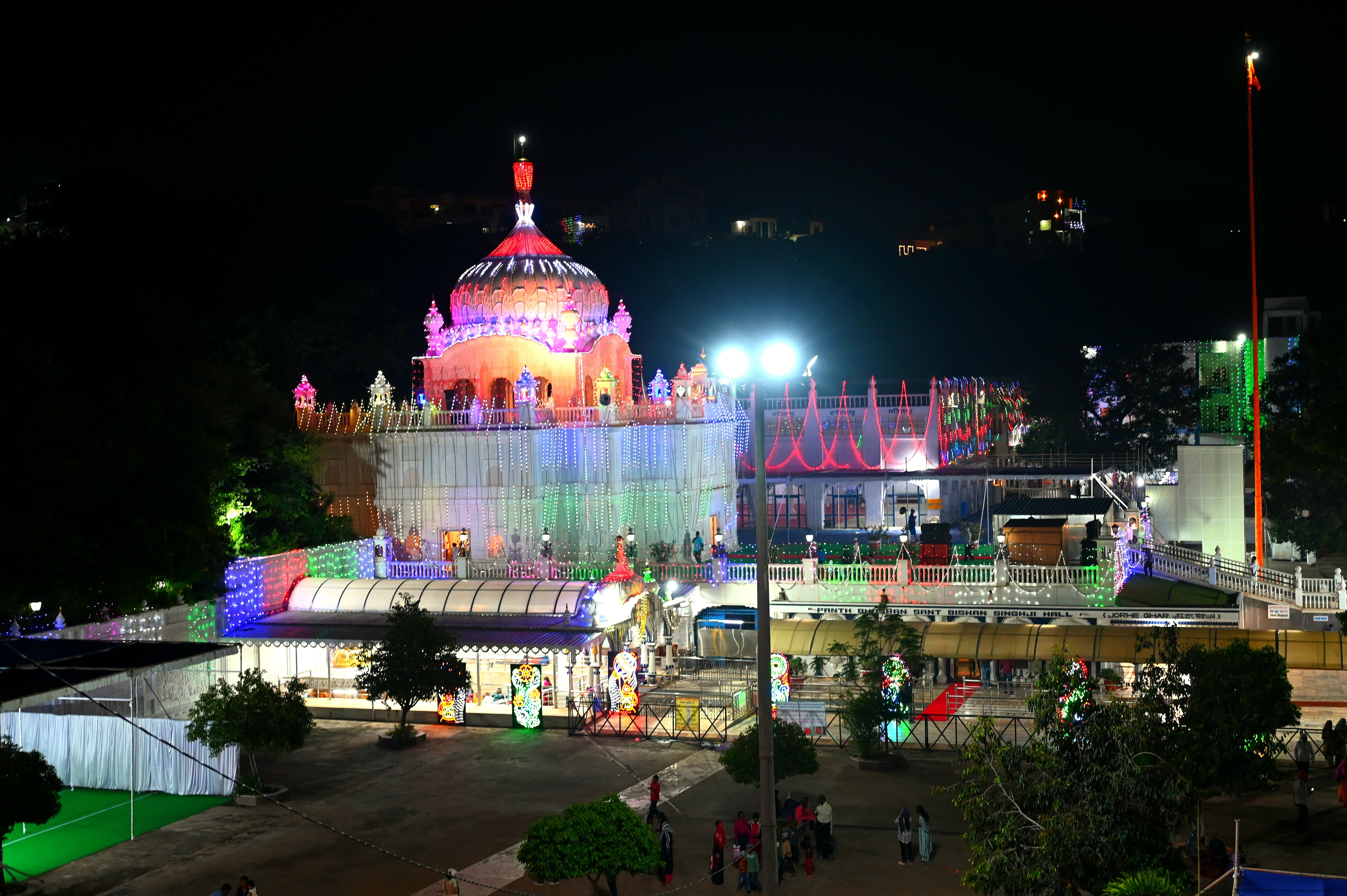 ವಿದ್ಯುತ್‌ ದೀಪಗಳಿಂದ ಅಲಂಕೃತ ಬೀದರ್‌ ಗುರುದ್ವಾರ