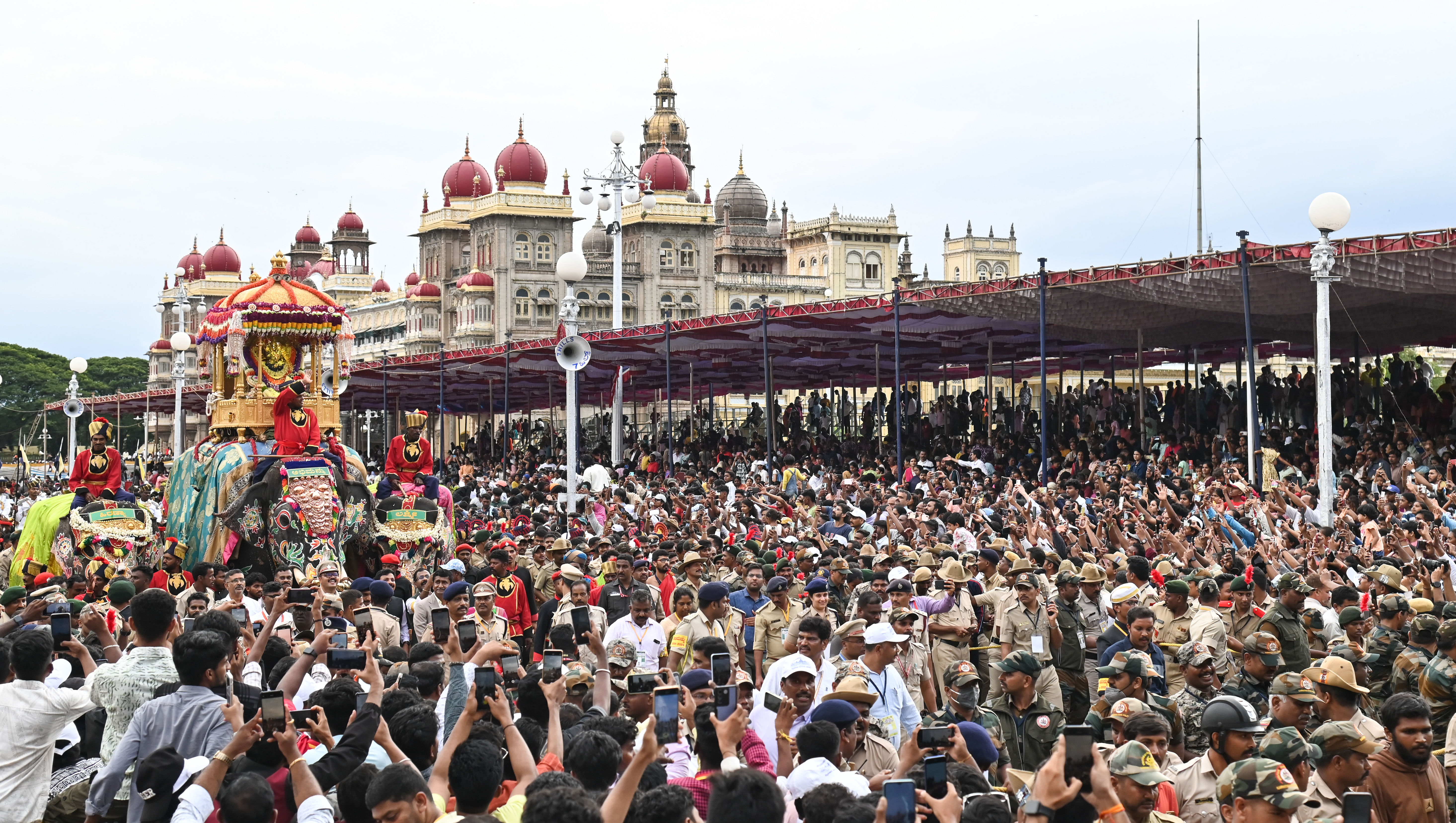 ಈ ಬಾರಿಯ ಮೈಸೂರು ದಸರಾ ಮಹೋತ್ಸವದ ಜಂಬೂಸವಾರಿಯ ನೋಟ