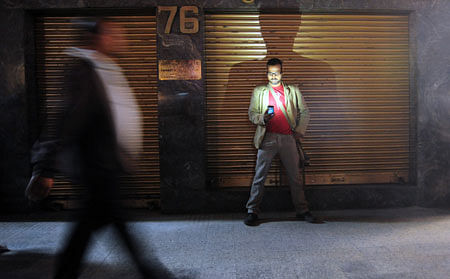 ಮಧ್ಯರಾತ್ರಿಯಲ್ಲೂ ಬ್ಯುಸಿಯಾಗಿರುವ ಎಂ.ಜಿ.ರಸ್ತೆ 	ಚಿತ್ರ: ಸತೀಶ್ ಬಡಿಗೇರ್