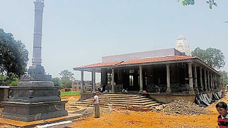 ನಿರ್ಮಾಣ ಹಂತದಲ್ಲಿರುವ ಕಸಮಳಗಿ ಗ್ರಾಮದ ಪಾರ್ಶ್ವನಾಥ ಜಿನಮಂದಿರ