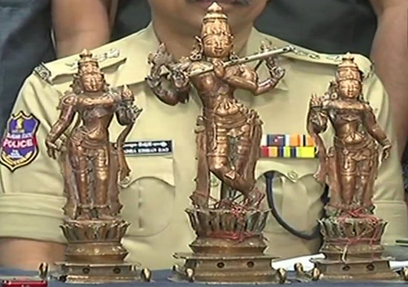 ಹೈದರಾಬಾದ್‌: 600 ವರ್ಷಗಳ ಪುರಾತನ ₹3 ಕೋಟಿ ಮೌಲ್ಯದ ಮೂರು ವಿಗ್ರಹ ಪೊಲೀಸ್‌ ವಶಕ್ಕೆ
