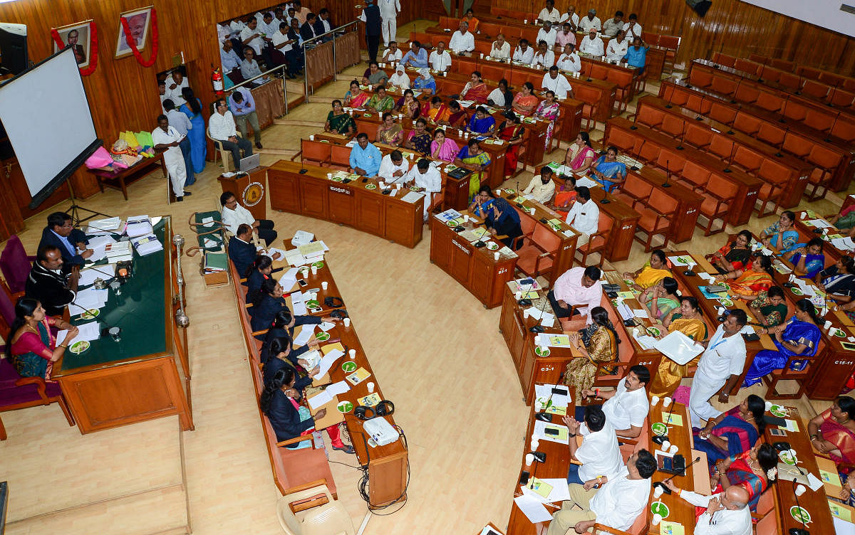 ಬೃಹತ್ ಬೆಂಗಳೂರು ಮಹಾನಗರ ಪಾಲಿಕೆಯಲ್ಲಿ ನಡೆದ ಕೌನ್ಸಿಲ್ ಸಭೆಯಲ್ಲಿ ಪಾಲಿಕೆ ಸದಸ್ಯರು