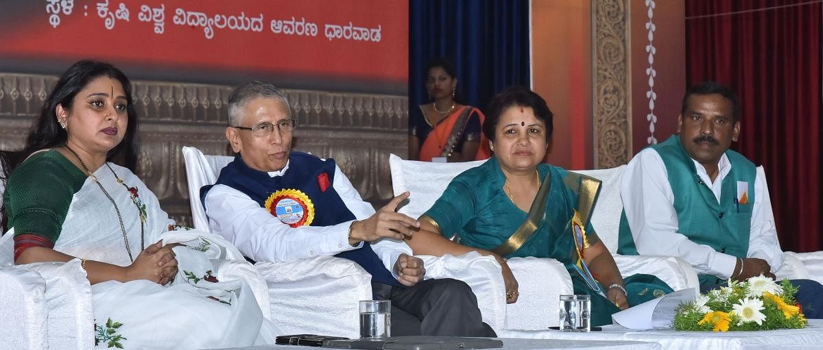 ‘ವೈಚಾರಿಕತೆ ಮತ್ತು ಅಸಹಿಷ್ಣುತೆ’ ಗೋಷ್ಠಿಯಲ್ಲಿ ಪಾಲ್ಗೊಂಡಿದ್ದ ಮಾಳವಿಕಾ ಅವಿನಾಶ್, ಡಾ. ಡಿ.ವಿ.ಗುರುಪ್ರಸಾದ್, ಲಲಿತಾ ಮೇರಿ, ವಿಷ್ಣು ಶಿಂಧೆ