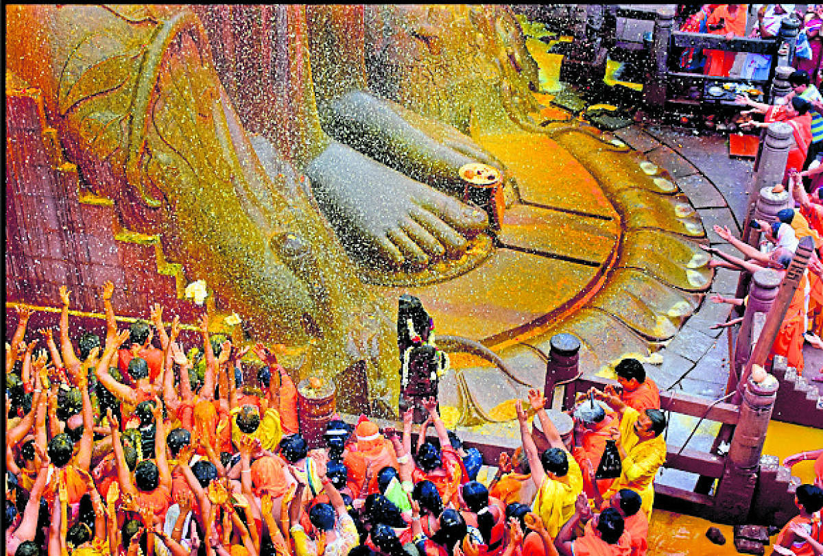 ಪಶ್ಚಿಮ ಬಂಗಾಳದಲ್ಲಿ ಈಸ್ಟ್ ಮದ್ನಾಪುರ ಫೊಟೊಗ್ರಾಫಿಕ್ ಅಸೋಸಿಯೇಶನ್ ಆಯೋಜಿಸಿದ್ದ 7ನೇ ಅಂತರರಾಷ್ಟ್ರೀಯ ಛಾಯಾಚಿತ್ರ ಸ್ಪರ್ಧೆಯ ಫೋಟೊ ಟ್ರಾವೆಲ್‌ ವಿಭಾಗದಲ್ಲಿ ‘ಎಫ್‌ಐಎಪಿ ರಿಬ್ಬನ್‌’ಗೌರವಕ್ಕೆ ಪಾತ್ರವಾದ ಸಿಂಚನ ಚಿತ್ರ.
