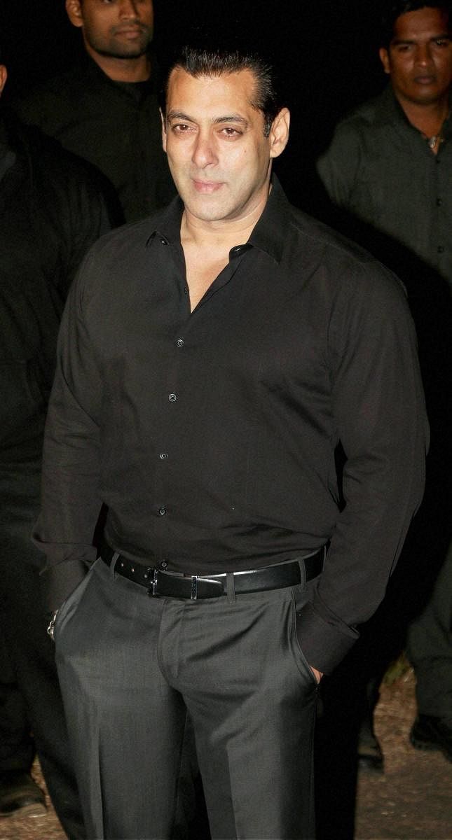 Mumbai: Bollywood actor Salman Khan during his 51st birthday party at his farmhouse in Panvel on Monday. PTI Photo(PTI12_27_2016_000023B)Salman Khan