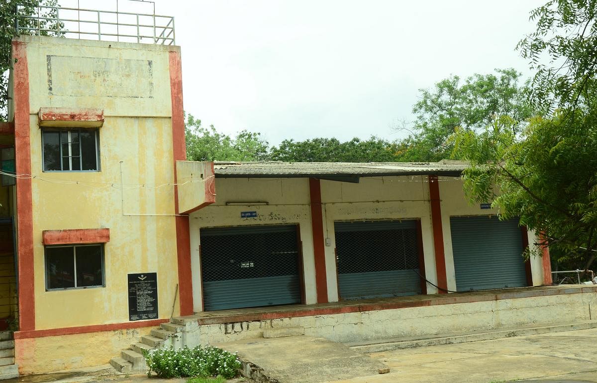 ಶಹಾಪುರ ತಾಲ್ಲೂಕಿನ ದೋರನಹಳ್ಳಿ ಹಾಲು ಶೀತಲೀಕರಣ ಕೇಂದ್ರ