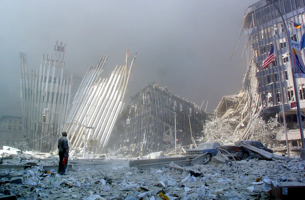 ಅಮೆರಿಕದ ನ್ಯೂಯಾರ್ಕ್ ನಲ್ಲಿನ ವರ್ಲ್ಡ್ ಟ್ರೇಡ್ ಸೆಂಟರ್ ಮೇಲಿನ 9/11ರ ದಾಳಿಯ ಸಂಗ್ರಹ ಚಿತ್ರ