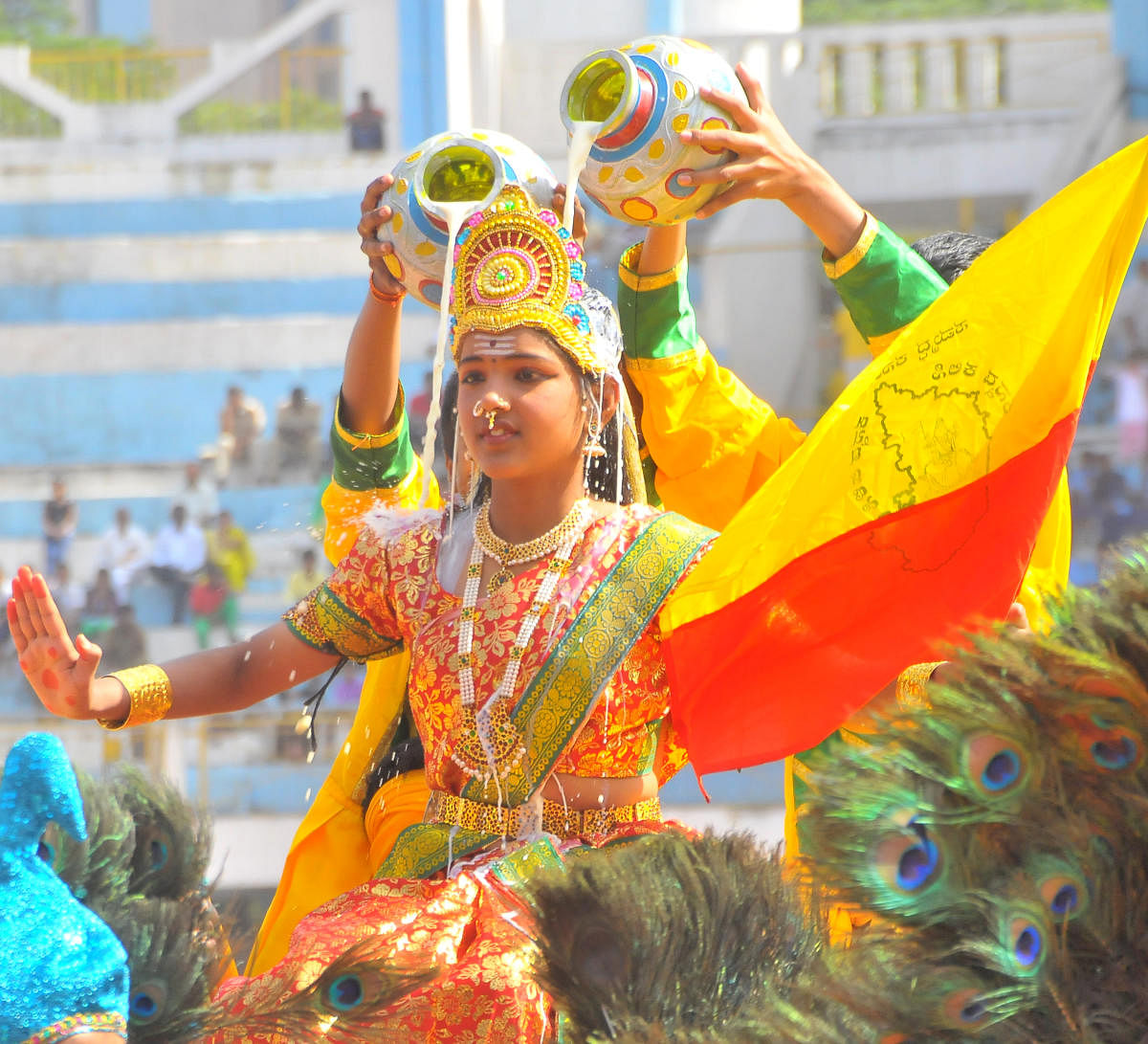 ತಾಯಿ ಕನ್ನಡ ಭುವನೇಶ್ವರಿಗೆ ಕ್ಷೀರಾಭಿಷೇಕ (ಸಾಂದರ್ಭಿಕ ಚಿತ್ರ)