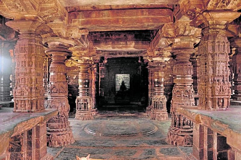 ಗದಗ ಲಕ್ಕುಂಡಿಯ ಶಿಲ್ಪಕಲಾ ವೈಭವದ ಸರಸ್ವತಿ ದೇಗುಲ 