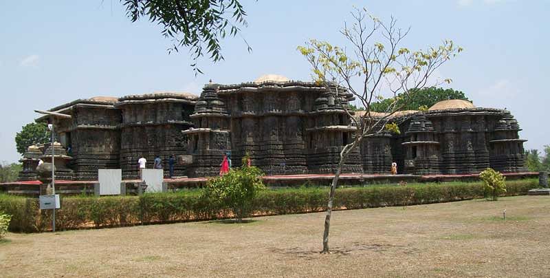 ಹಳೇಬೀಡಿನ ಹೊಯ್ಸಳೇಶ್ವರ ದೇವಾಲಯ