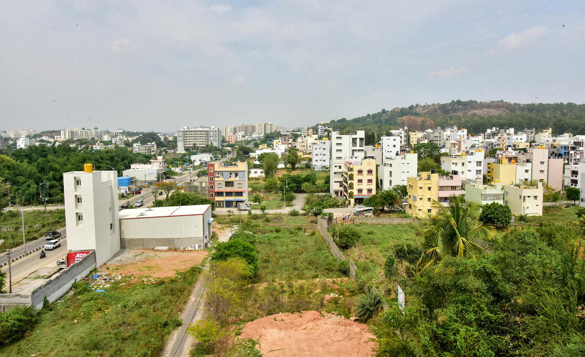 ಮೂಲಭೂತ ಸೌಕರ್ಯಗಳಿಂದ ವಂಚಿತ ಬೆಂಗಳೂರು ಅಭಿವೃದ್ಧಿ ಪ್ರಾಧಿಕಾರದ ಬನಶಂಕರಿ 6ನೇ ಹಂತ, 2ನೇ ಬ್ಲಾಕ್ ದೃಶ್ಯ.