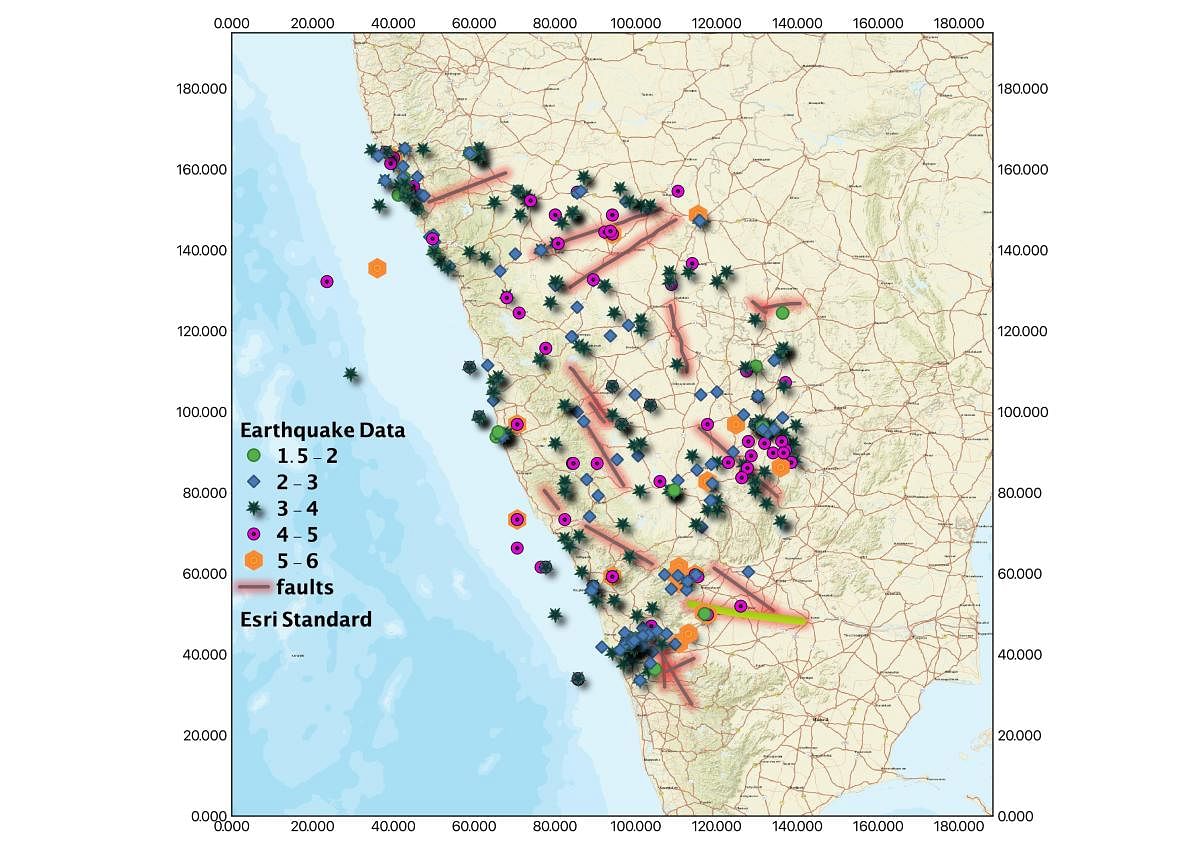 ಕರಾವಳಿ ಮತ್ತು ಆಸುಪಾಸಿನ ಪ್ರದೇಶದ ಭೂಕಂಪನಗಳ ವಿವರ (ರಿಕ್ಟರ್‌ ಮಾಪಕದಲ್ಲಿ)1.5– 22–33–44–55–6ಭೂಕಂಪನ ಸ್ತರರೇಖೆಗಳು (Faults)(ಪರಿಸರ ವ್ಯವಸ್ಥೆ ಸಂಶೋಧನಾ ಸಂಸ್ಥೆ (ಇಎಸ್‌ಆರ್‌ಐ) ಮಾನದಂಡಗಳ ಪ್ರಕಾರ)