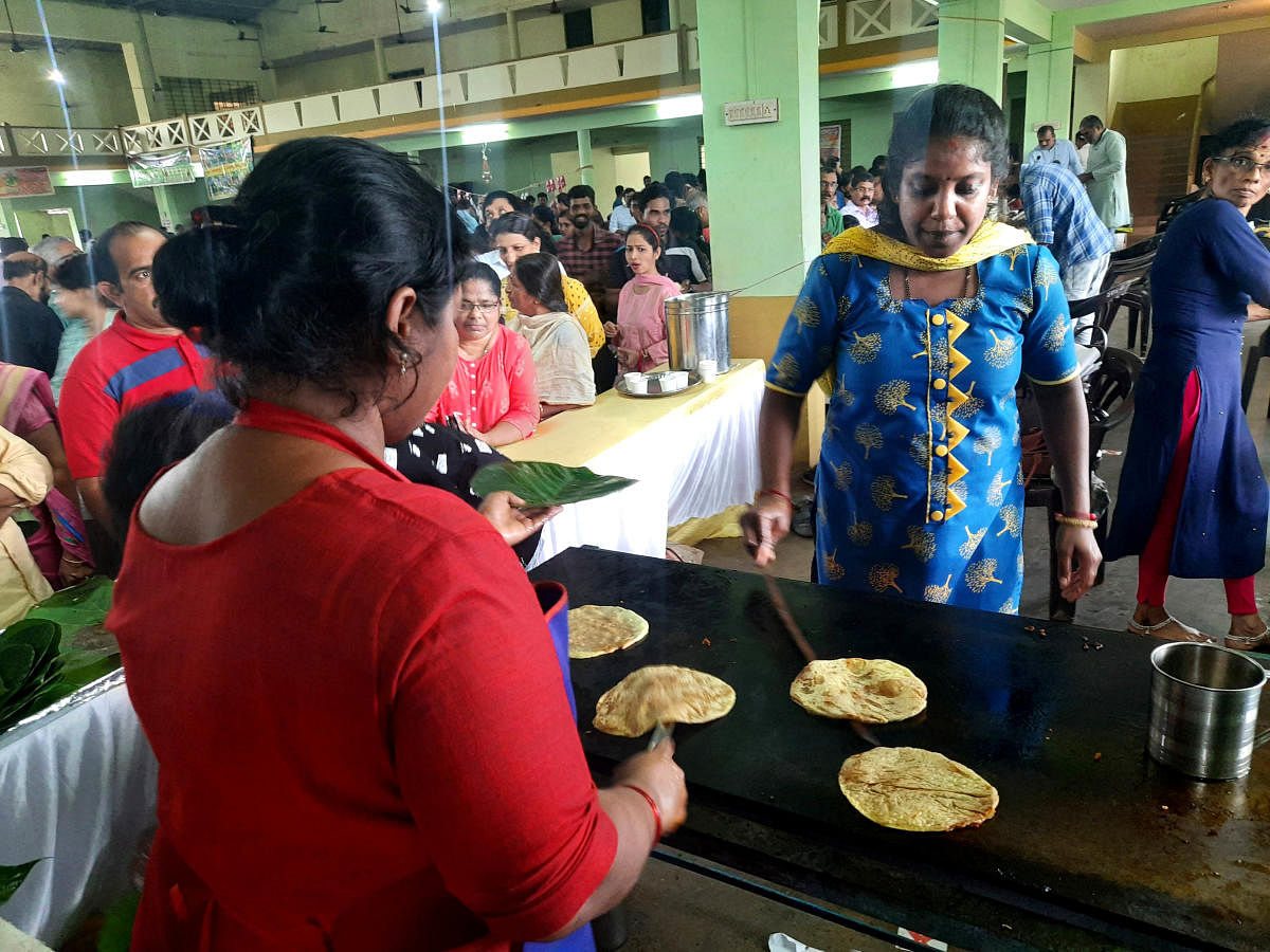 ಹಲಸಿನ ಹೋಳಿಗೆಯ ಭರ್ಜರಿ ವ್ಯಾಪಾರ