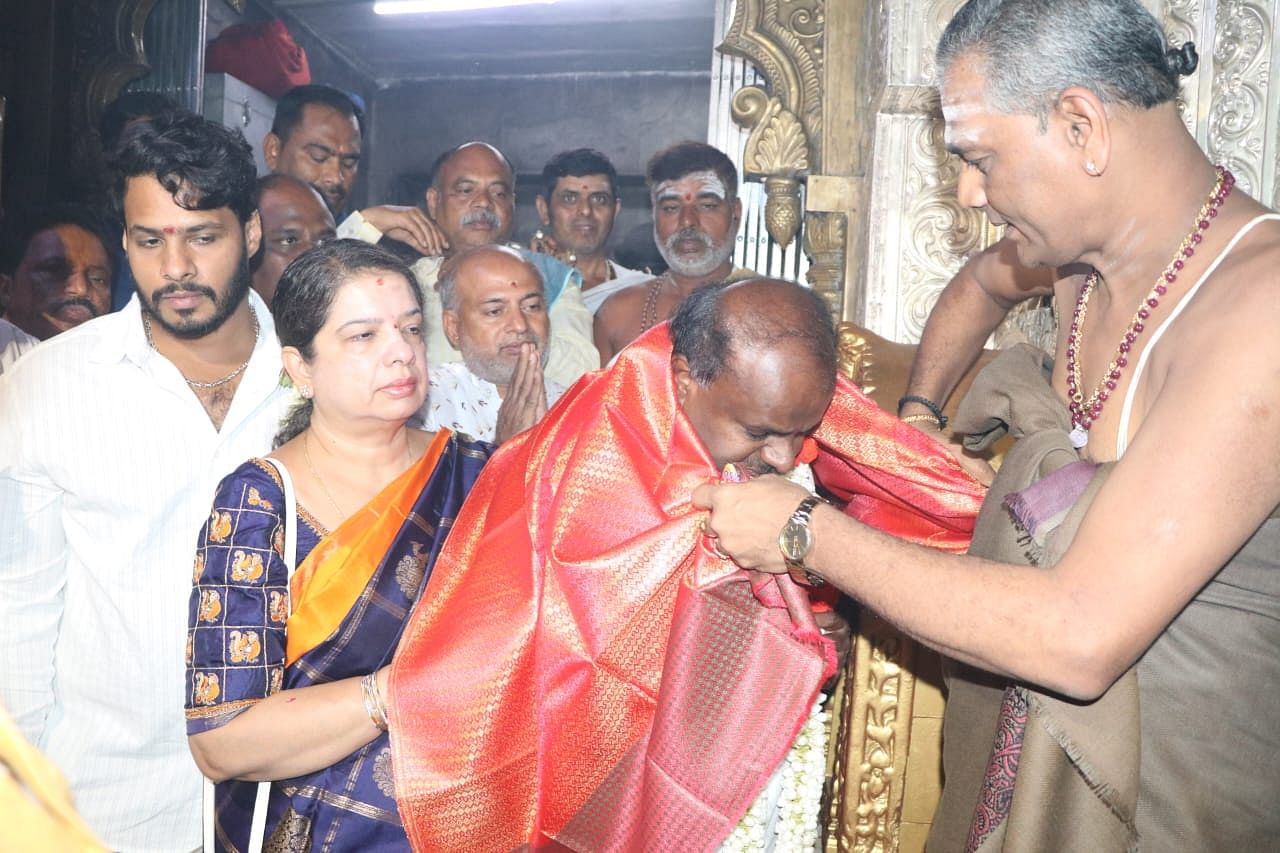 ಜೆಡಿಎಸ್ ಶಾಸಕಾಂಗ ಪಕ್ಷದ ನಾಯಕ ಎಚ್.ಡಿ.ಕುಮಾರಸ್ವಾಮಿ