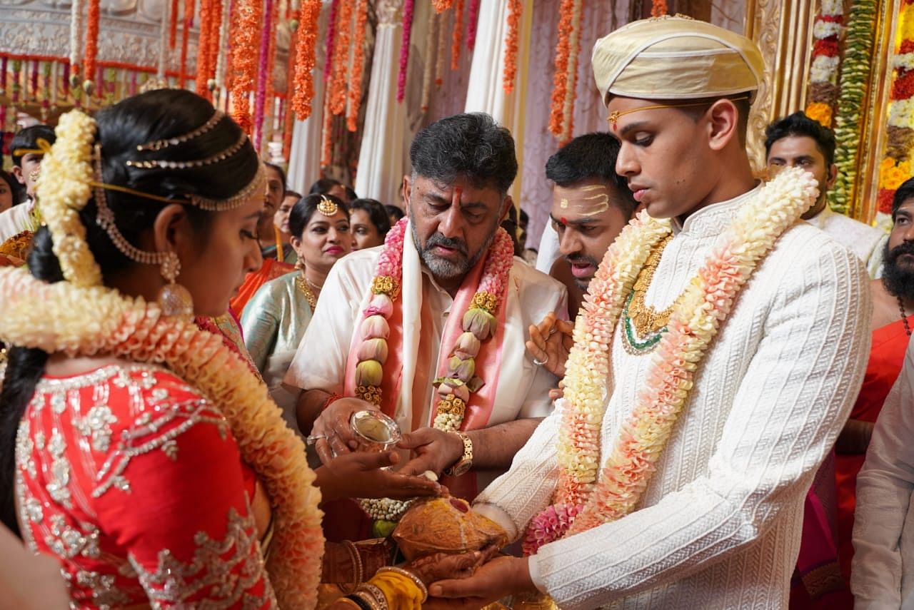 ಡಿ.ಕೆ.ಶಿವಕುಮಾರ್ ಪುತ್ರಿ ಐಶ್ವರ್ಯಾ- ಅಮರ್ತ್ಯ ಹೆಗ್ಡೆ ಮದುವೆ ಸಂಭ್ರಮ